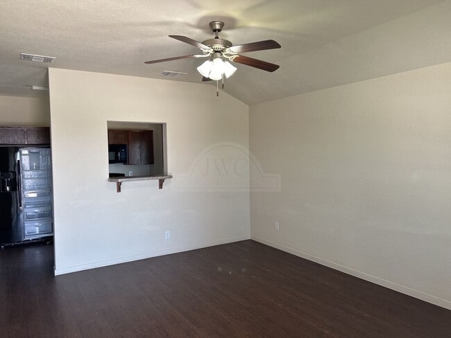 Foto del edificio - 5705 Rustler Dr