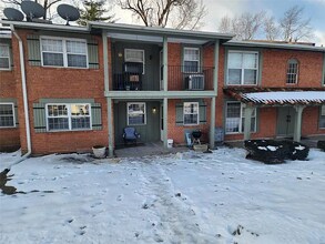 Building Photo - 8736 Santa Bella Dr