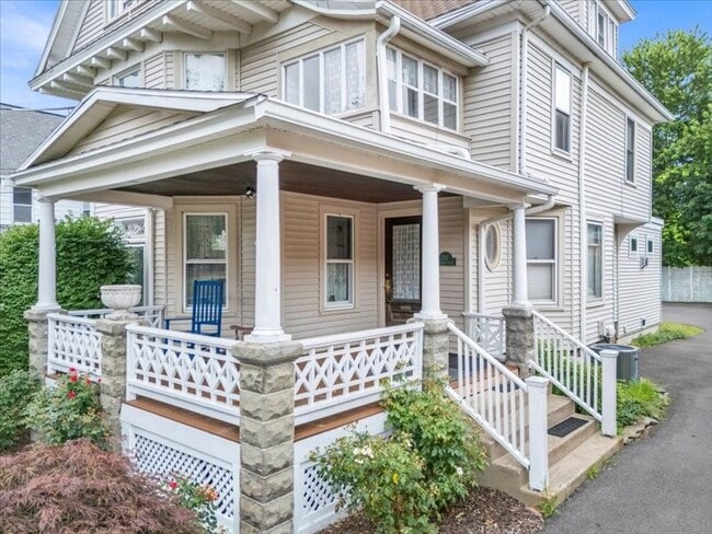 Building Photo - 217 Jefferson Ave