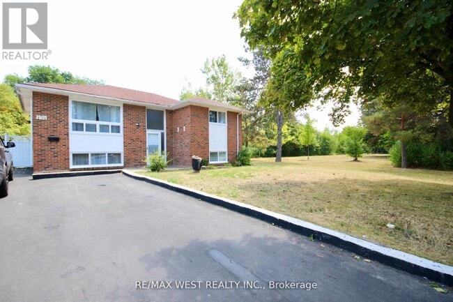 Building Photo - 101 Dearbourne Blvd