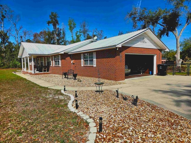 Foto del edificio - 102 S Claire Dr
