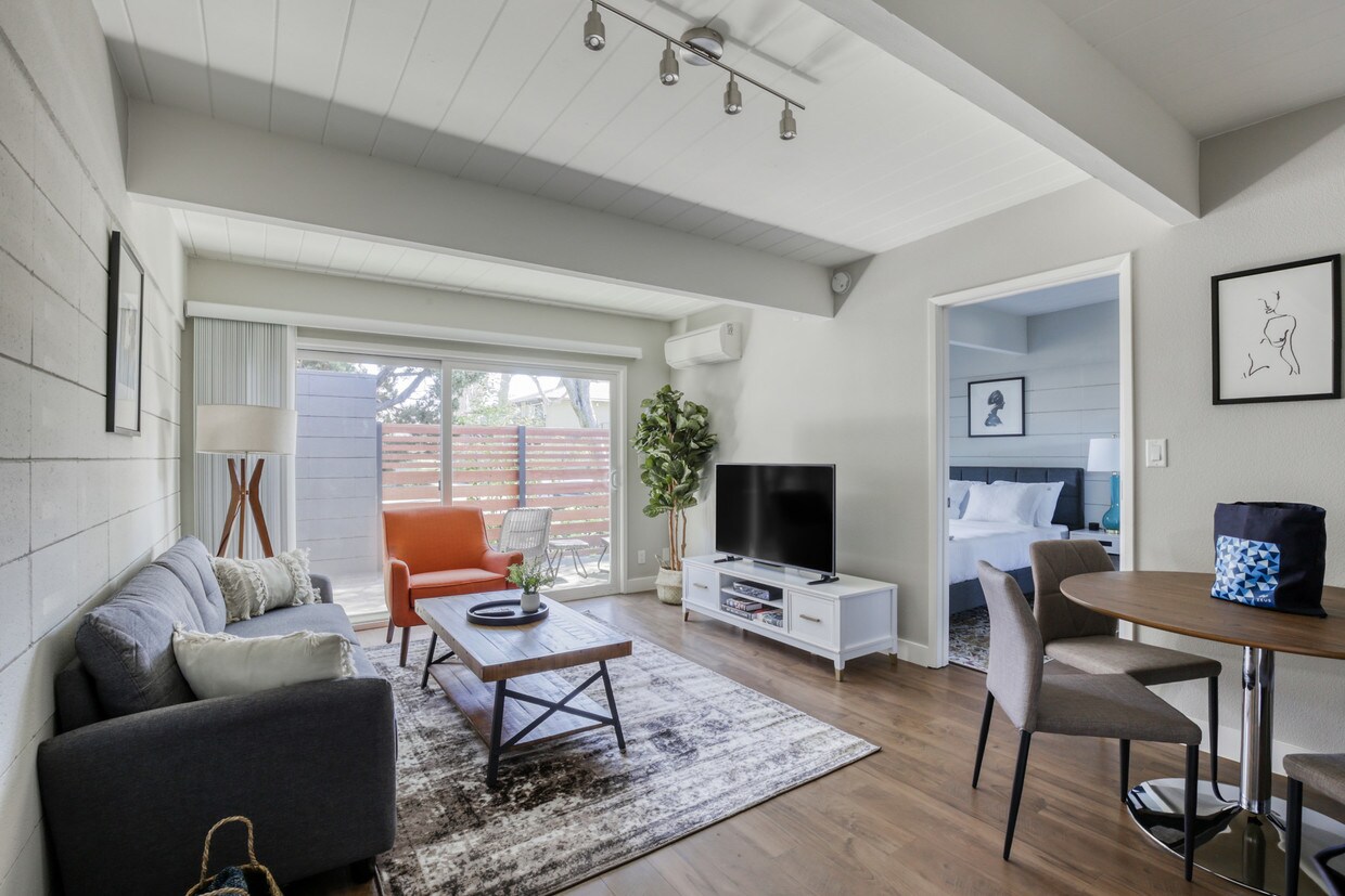 Foto principal - 1105 W Olive Ave