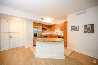 Building Photo - 510 NW 84th Ave
