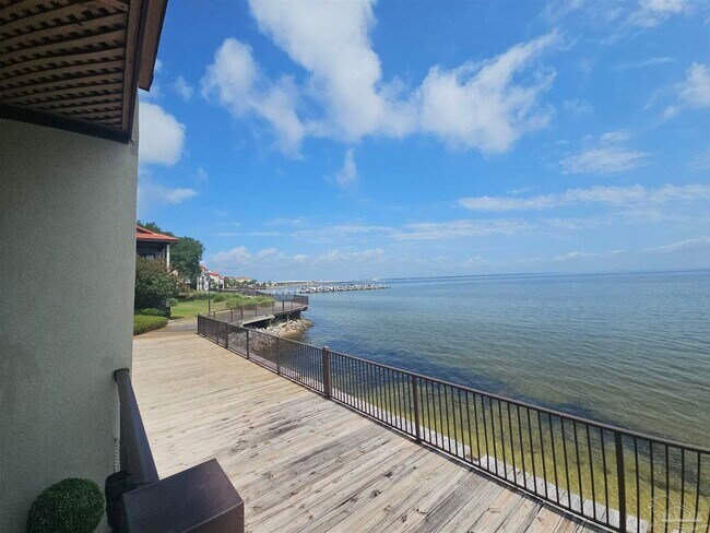 Foto del edificio - 90 Baybridge Dr