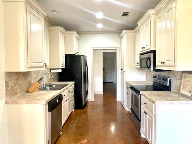 Foto del edificio - 3 Bed 2 Bath for Rent in Farmington Statio...