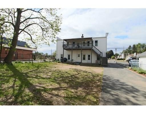 Building Photo - 671 Springfield St