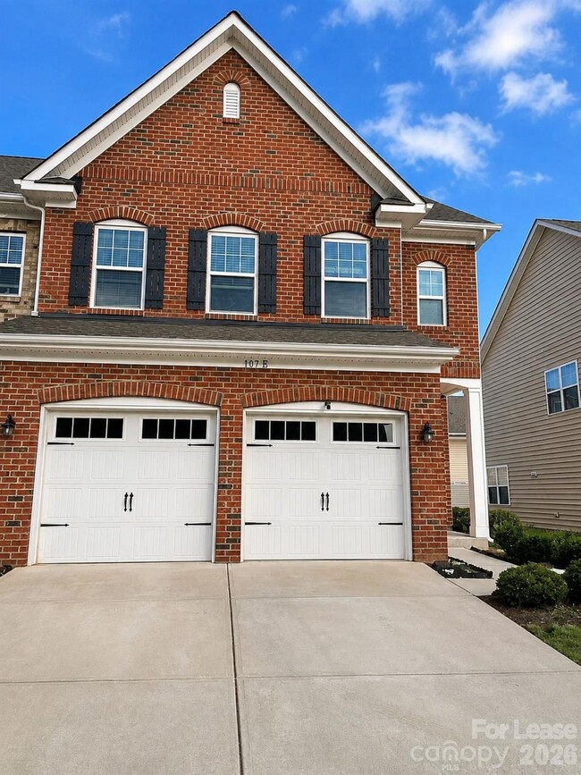 Building Photo - 107 Dellbrook St