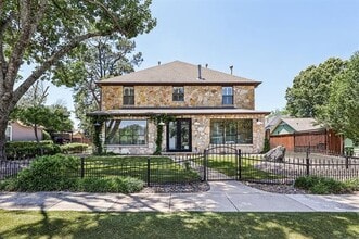 Building Photo - 221 N Lucas Dr