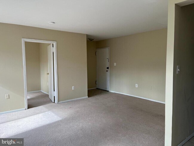Building Photo - 12307 Braxfield Ct