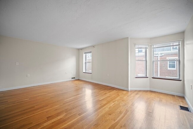 Building Photo - 148 Quincy Shore Dr