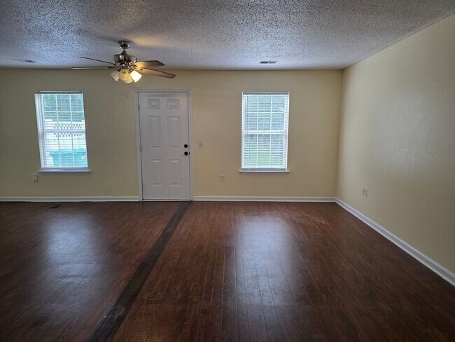 Building Photo - Townhome in Villages at Towne Park
