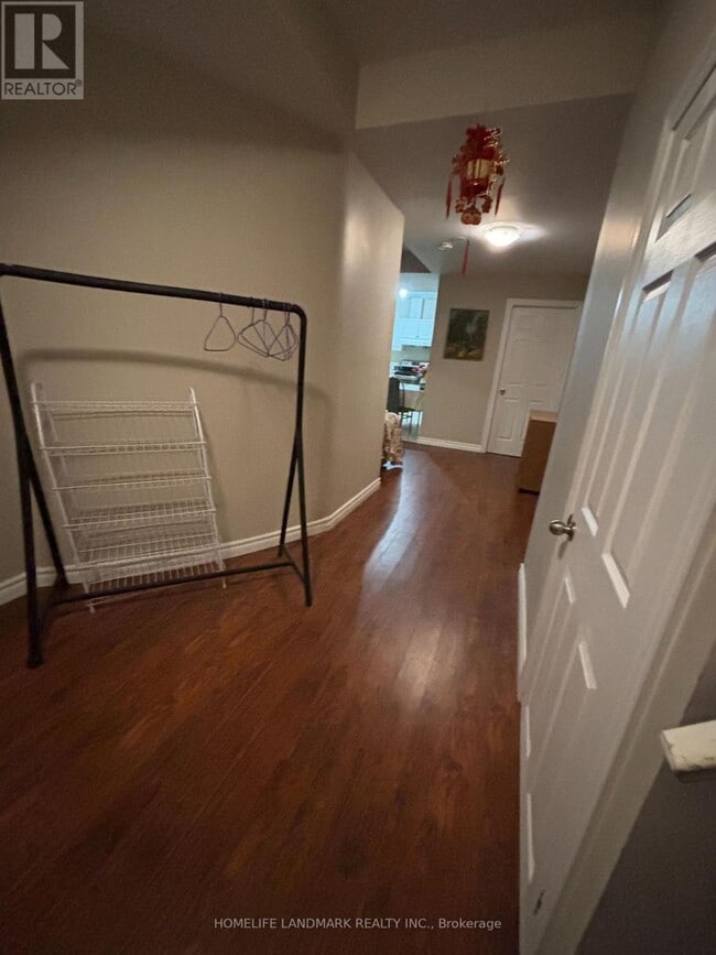 Building Photo - 45 Gladys Rd