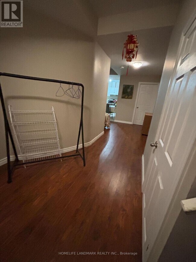 Photo du bâtiment - 45 Gladys Rd