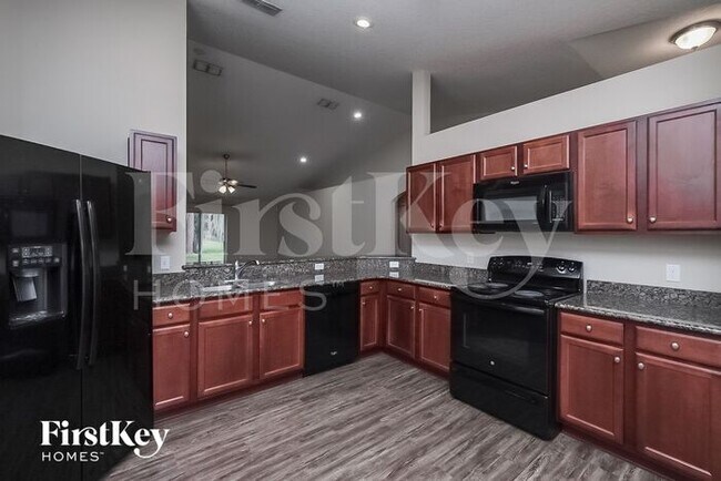 Foto del edificio - 6531 Evergreen Park Dr