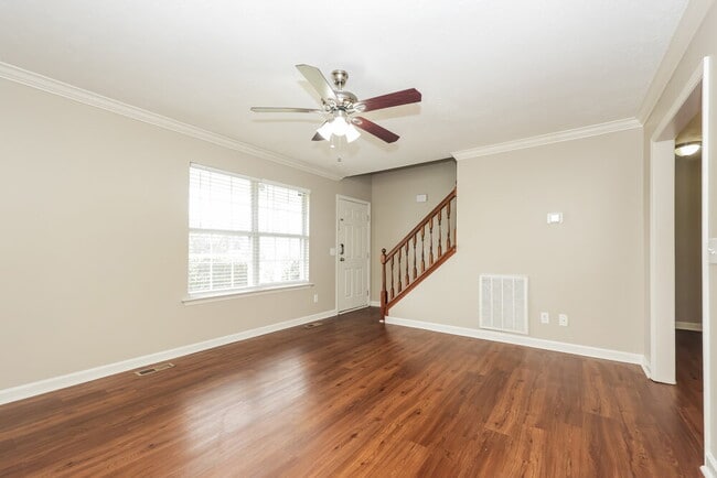 Building Photo - 1107 Lillian Ct