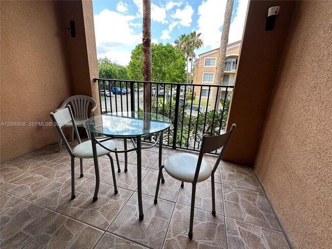 Foto del edificio - 6841 SW 44th St