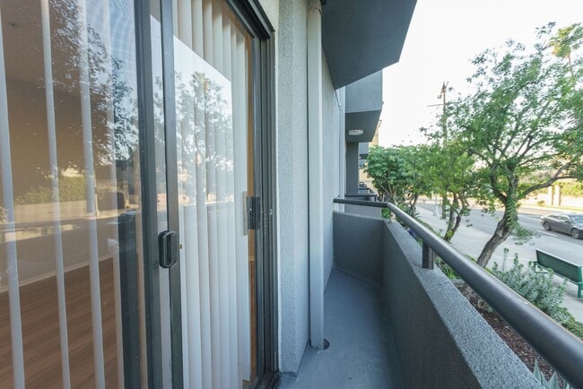 Foto del interior - 315 South Virgil Ave