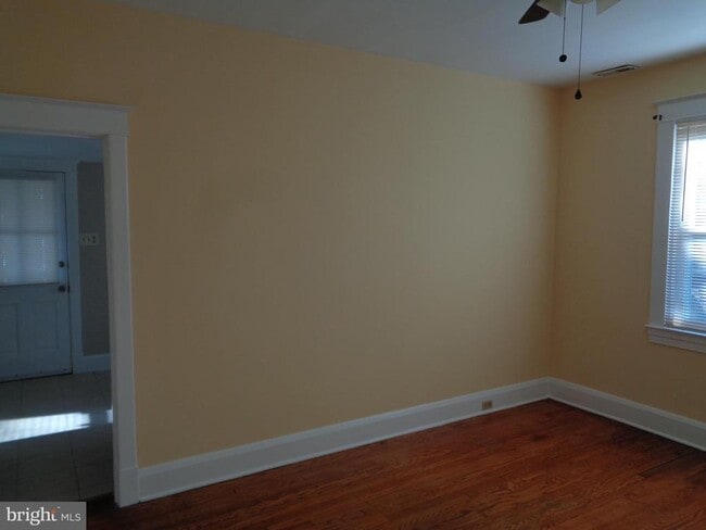 Foto del edificio - 2800 Linwood Ave