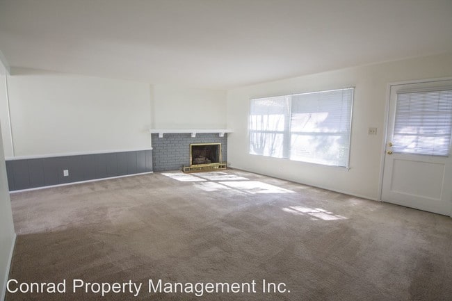 Building Photo - 5424 Kester Ave