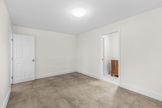 Foto del edificio - 2700 Shoreview Dr
