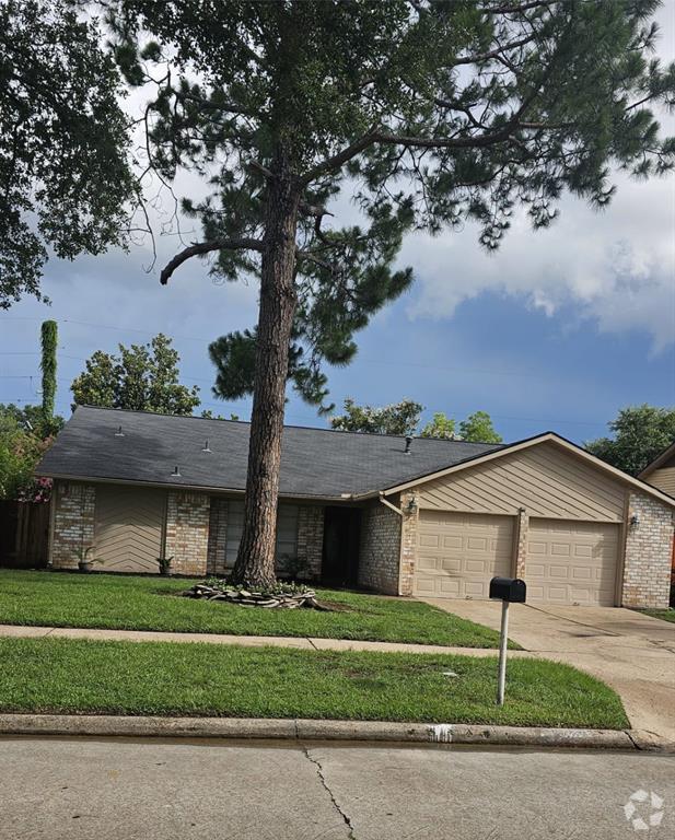 Building Photo - 5623 Briarwood Forest Dr