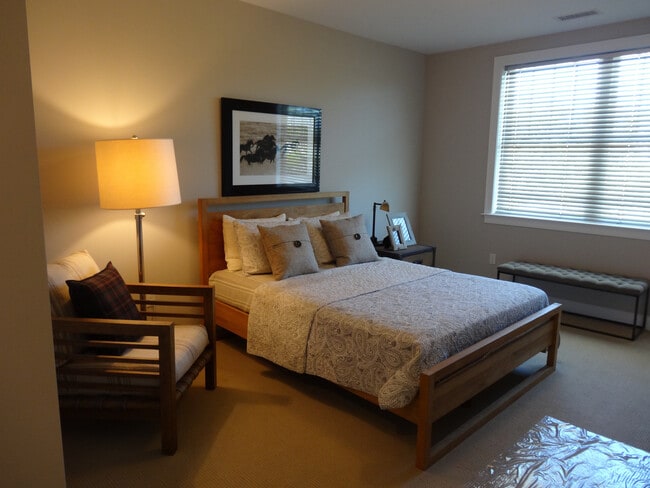 Building Photo - DEERPOINT AT INWOOD CONDOMINIUMS, WOBURN