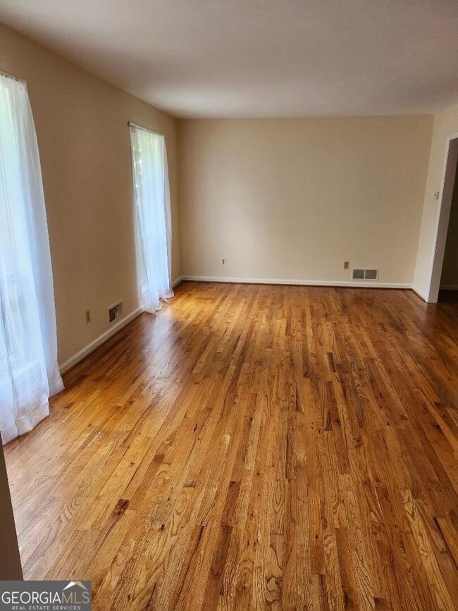 Building Photo - 2325 Wexford Dr