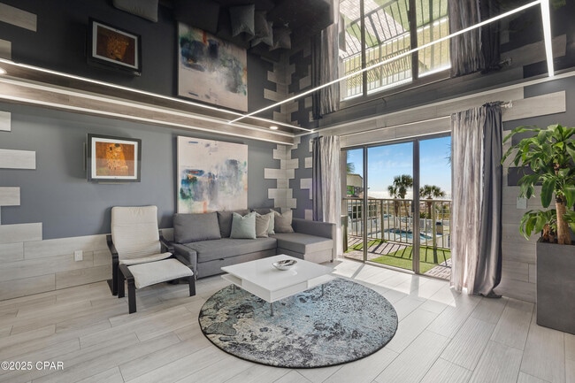 Foto del edificio - 8743 Thomas Dr