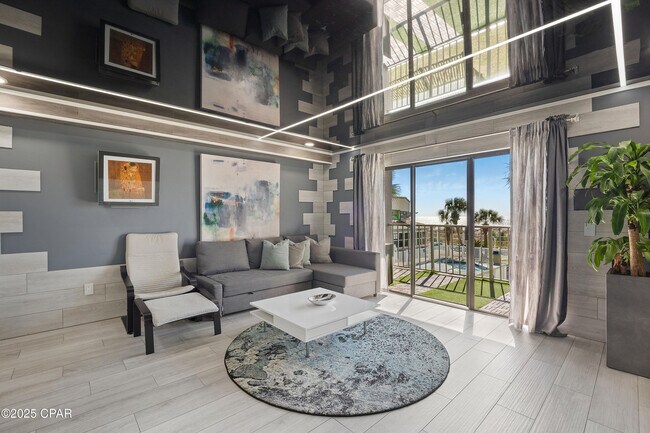 Building Photo - 8743 Thomas Dr