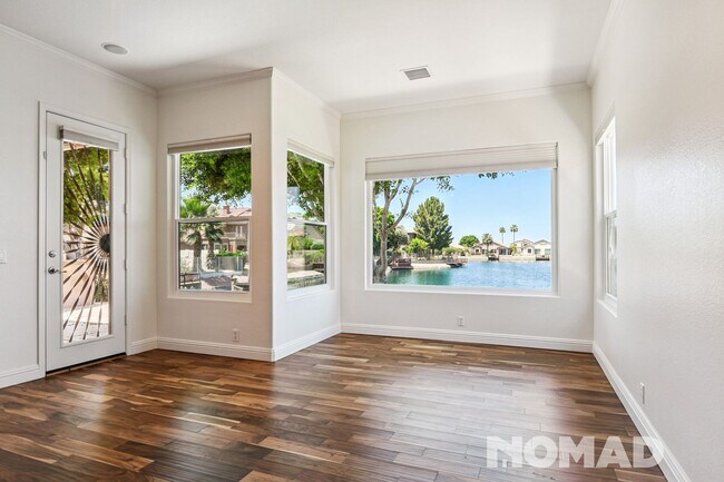 Foto del edificio - Spacious 4BR House on Arrowhead Lake in Gl...