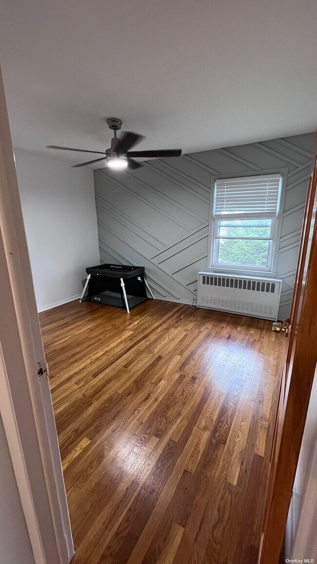 Foto del edificio - 22-37-37 128th St