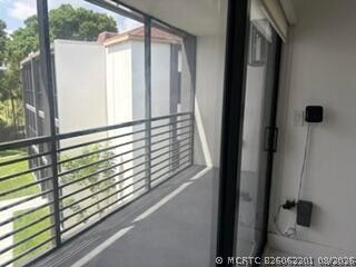 Foto del edificio - 4040 N Hills Dr