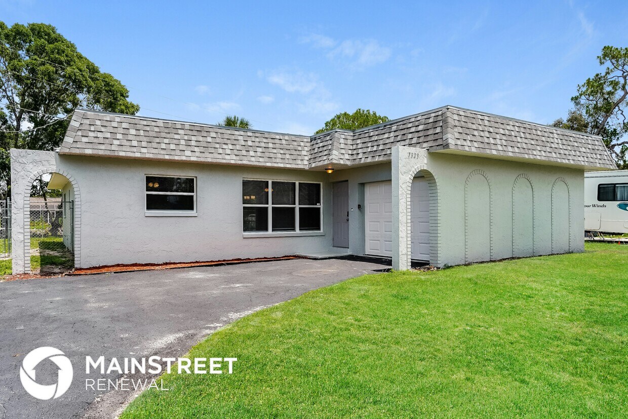 Primary Photo - 7323 Barragan Rd
