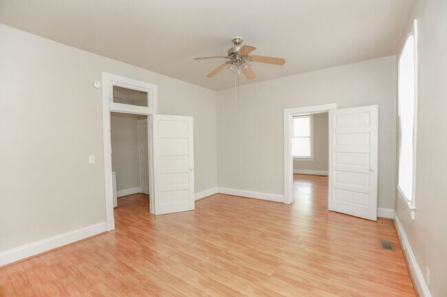 Foto del edificio - 1439 Moultrie Ave