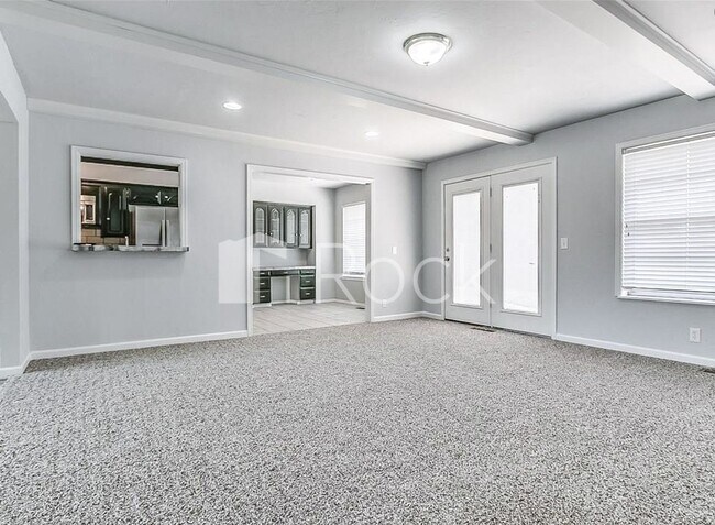 Building Photo - 12508 High Meadow Dr