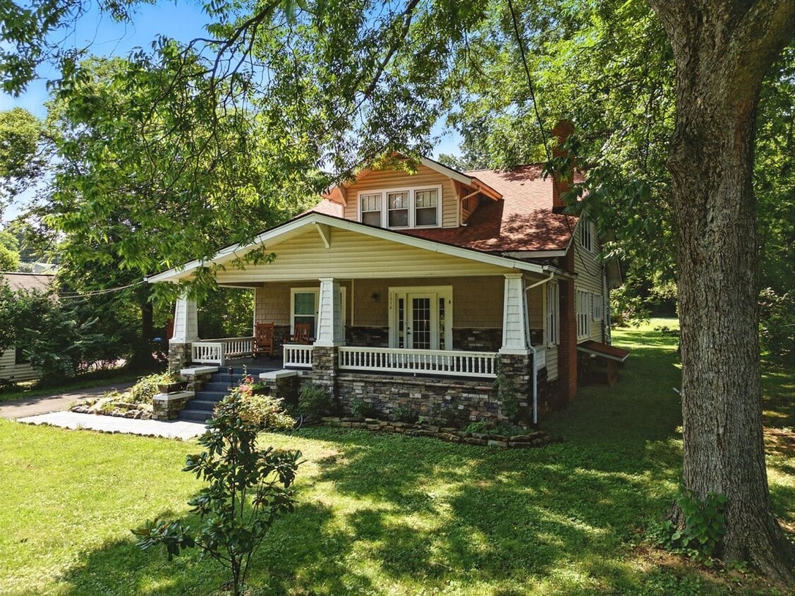 Primary Photo - Maryville 37804 - 4 bed, 3 bath - call Mat...