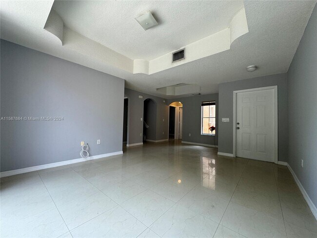 Foto del edificio - 8511 NW 141st Terrace