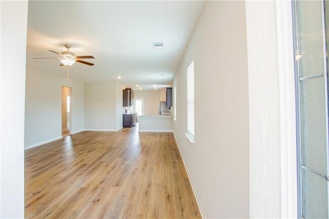 Building Photo - 264 Mount Vernon Way