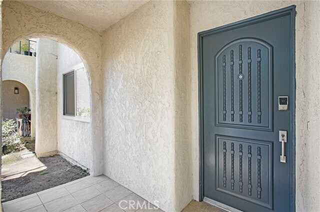 Building Photo - 31612 W Nine Dr