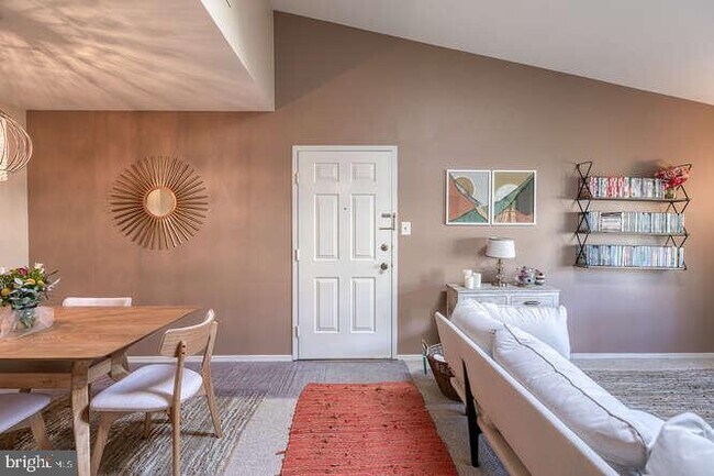 Foto del edificio - 7806 Harrowgate Cir