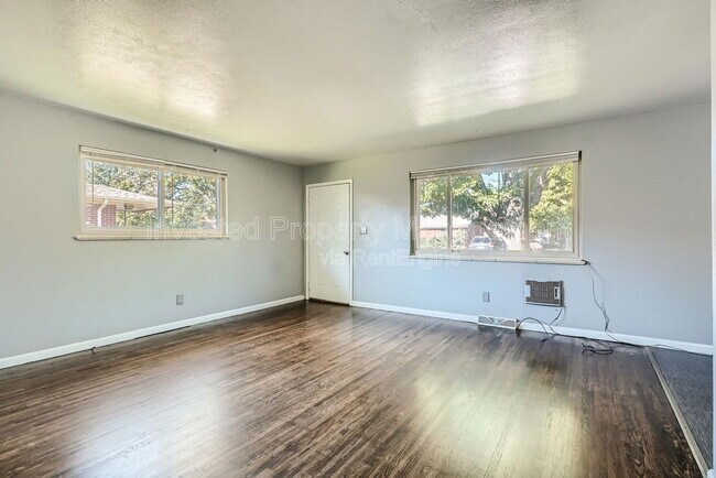 Photo - 1060 S Decatur St Townhome