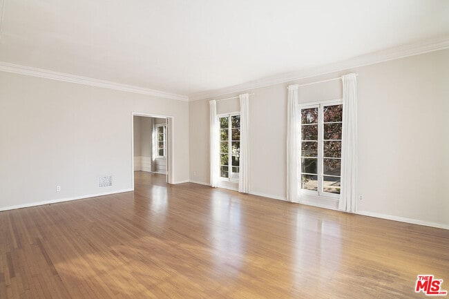 Foto del edificio - 1215 S Alfred St