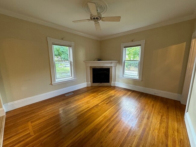 Building Photo - 3 Wright St