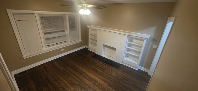 Building Photo - 7200 S Peoria St