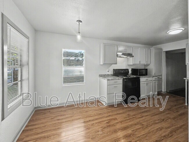 Foto del edificio - 1714 NW Dallas St