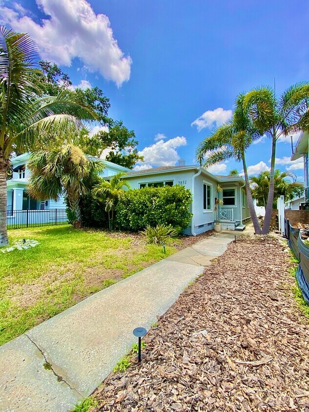 Foto principal - 2831 2nd Ave S