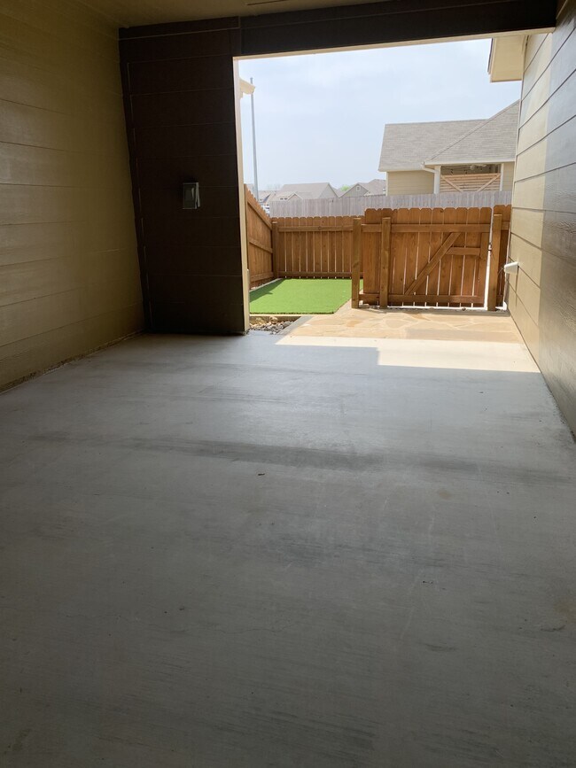 Foto del edificio - 7607 Stonehollow