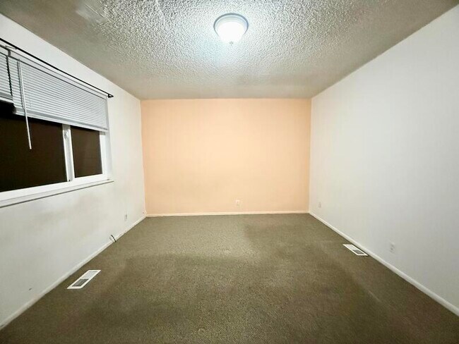 Foto del edificio - 1347 S 400 E St