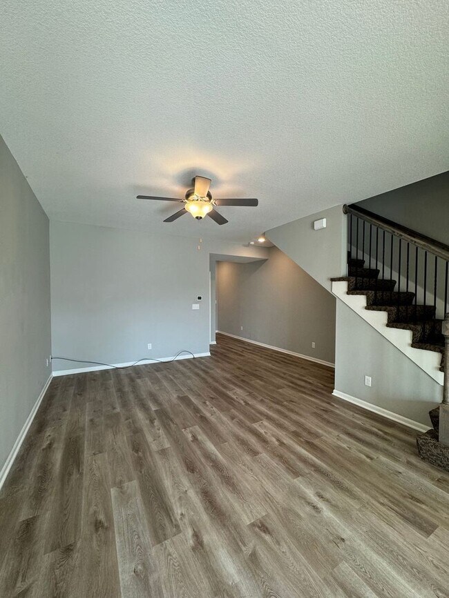 Foto del edificio - Charming 2 Bedroom, 2.5 Bath Townhome with...