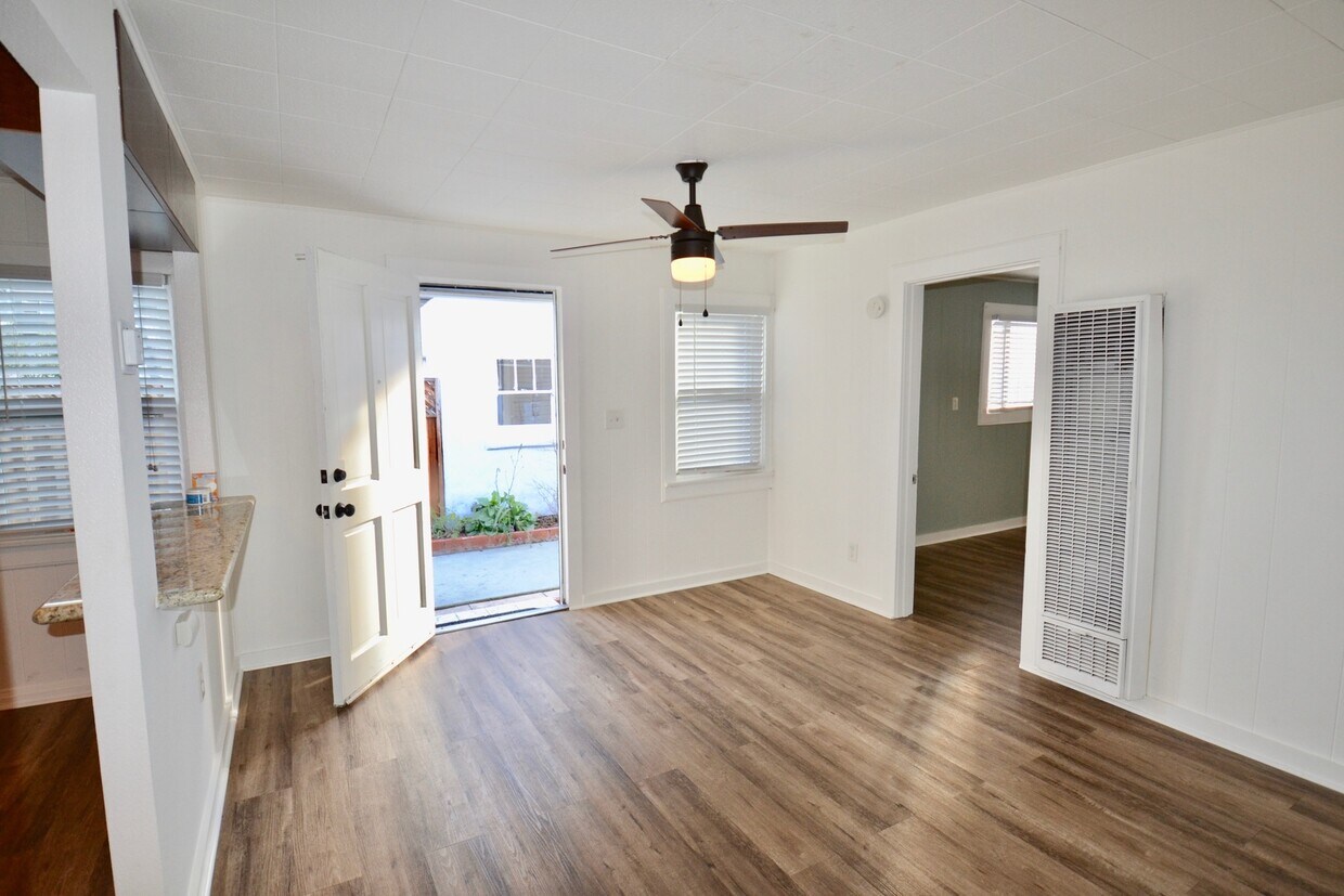Primary Photo - Madison Triplex